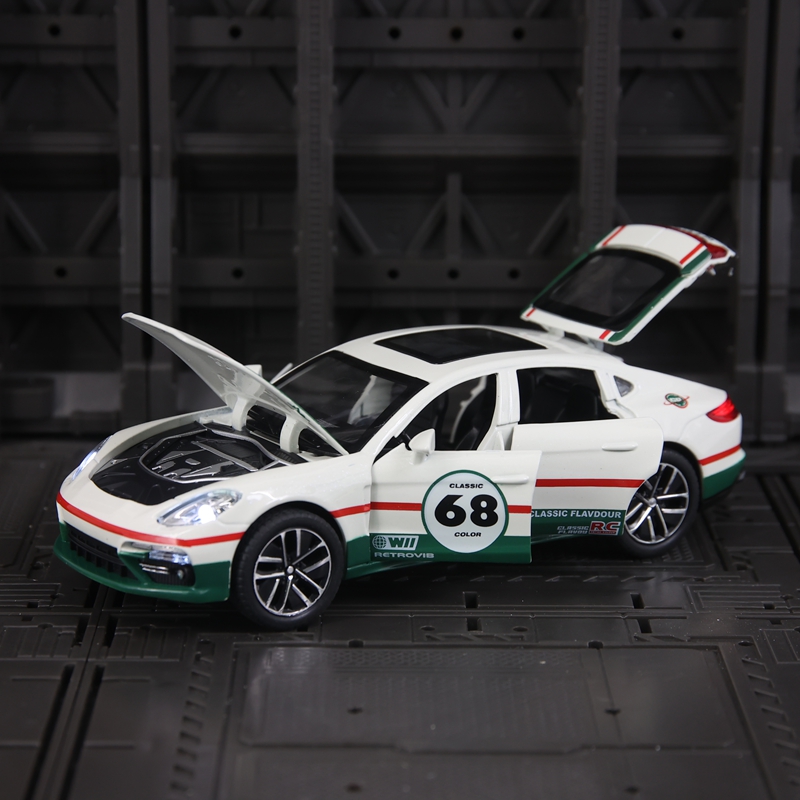 1:32 Simulation Porsche Paname - Decor Lighting Returns review and price