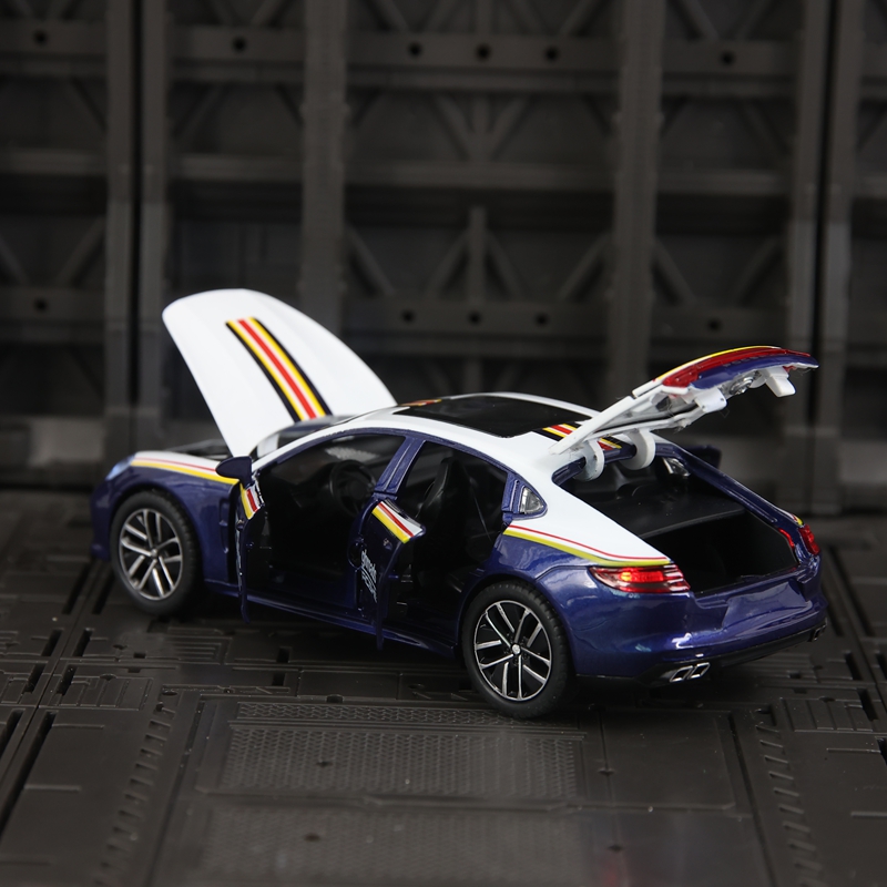 1:32 Simulation Porsche Paname - Decor Lighting Returns review and price