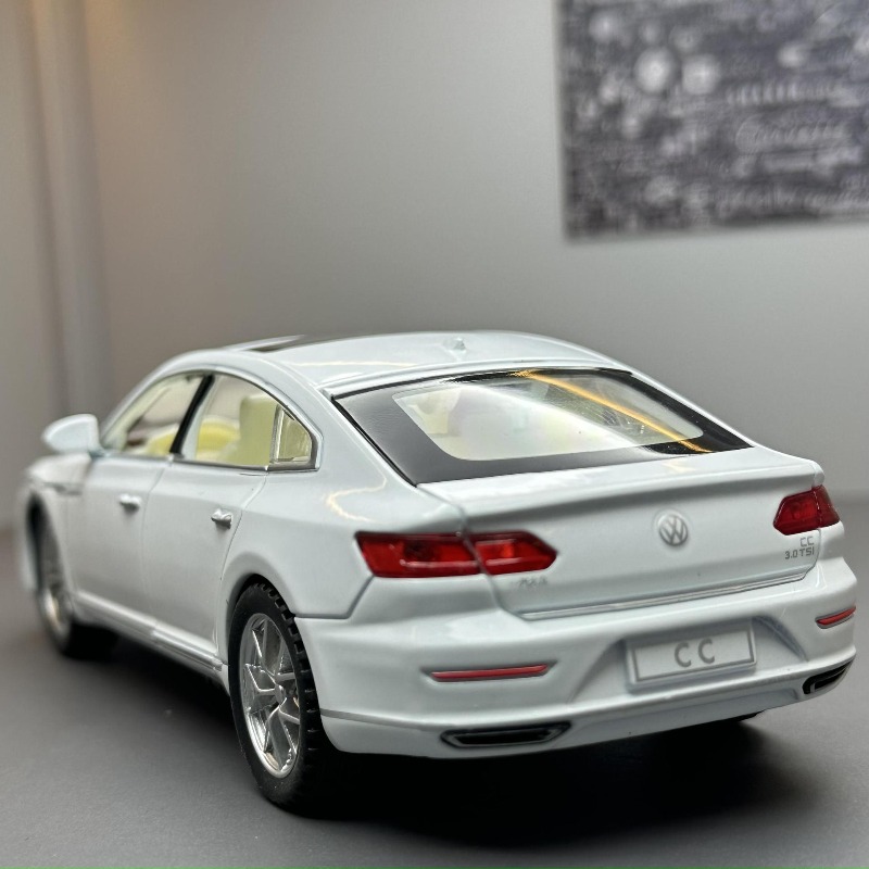 1:32 Scale Alloy Car Model 132 - Decor Lighting Returns review and price